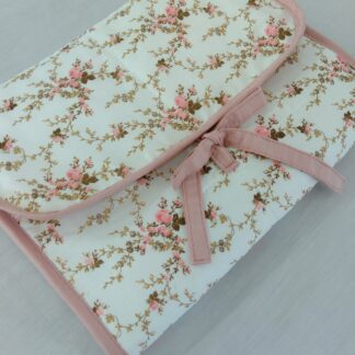 Trocador Portátil de Bolsa Rose Floral
