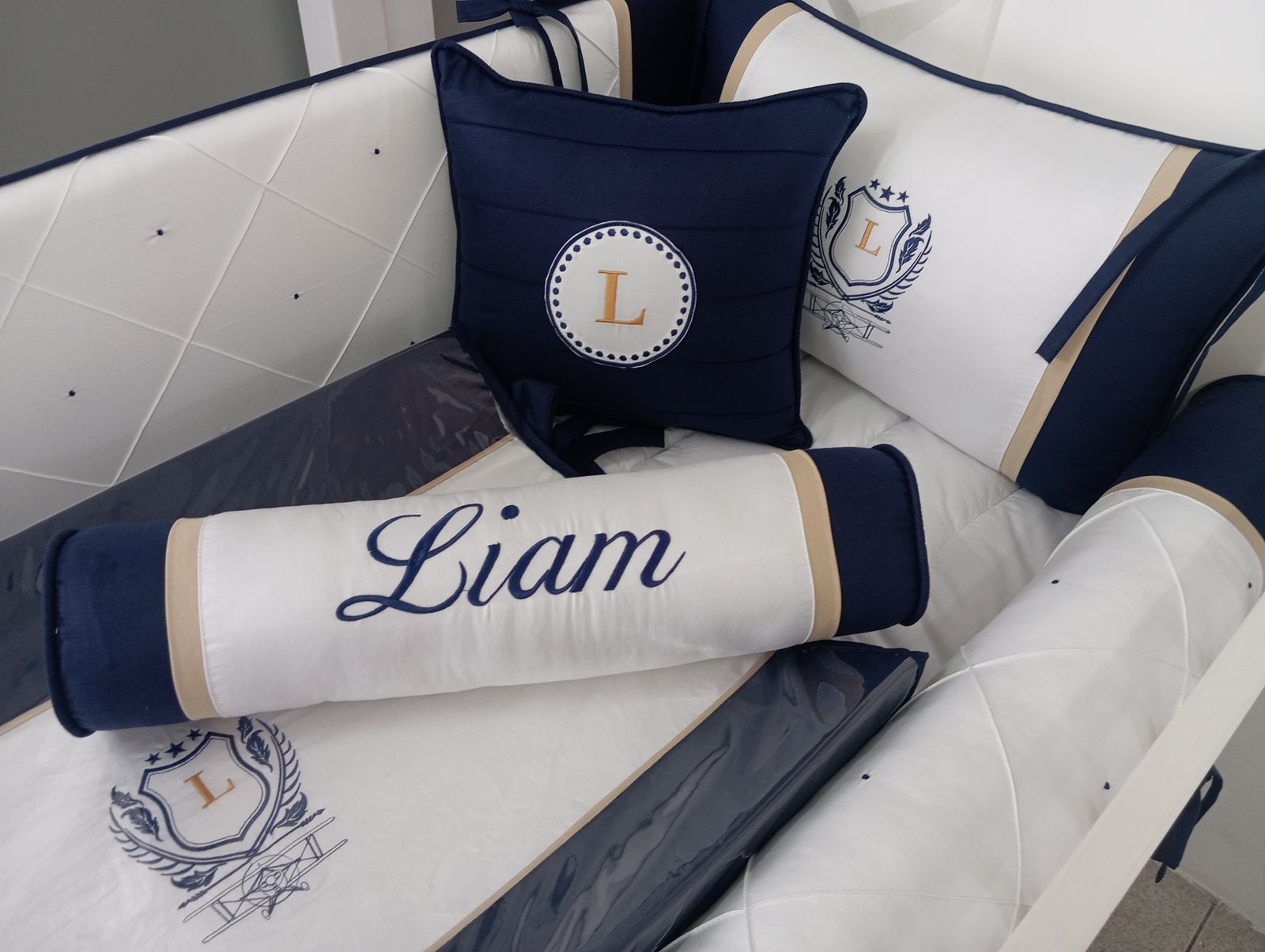 Kit Berço Azul e Branco