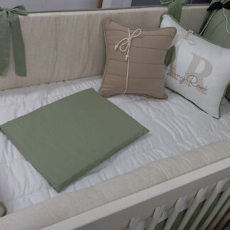Kit berço bege com verde malta